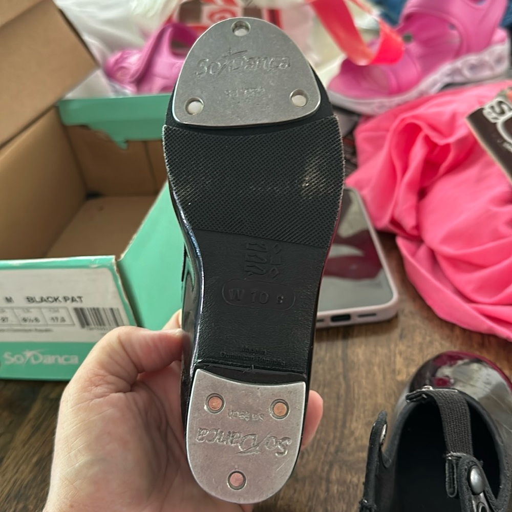 Tap shoes- size W 10 S